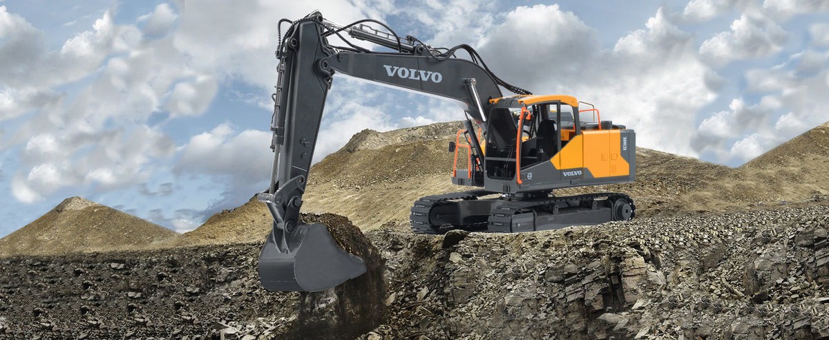 Double E Volvo 1:16 3 in 1 Attachment Remote Control Excavator